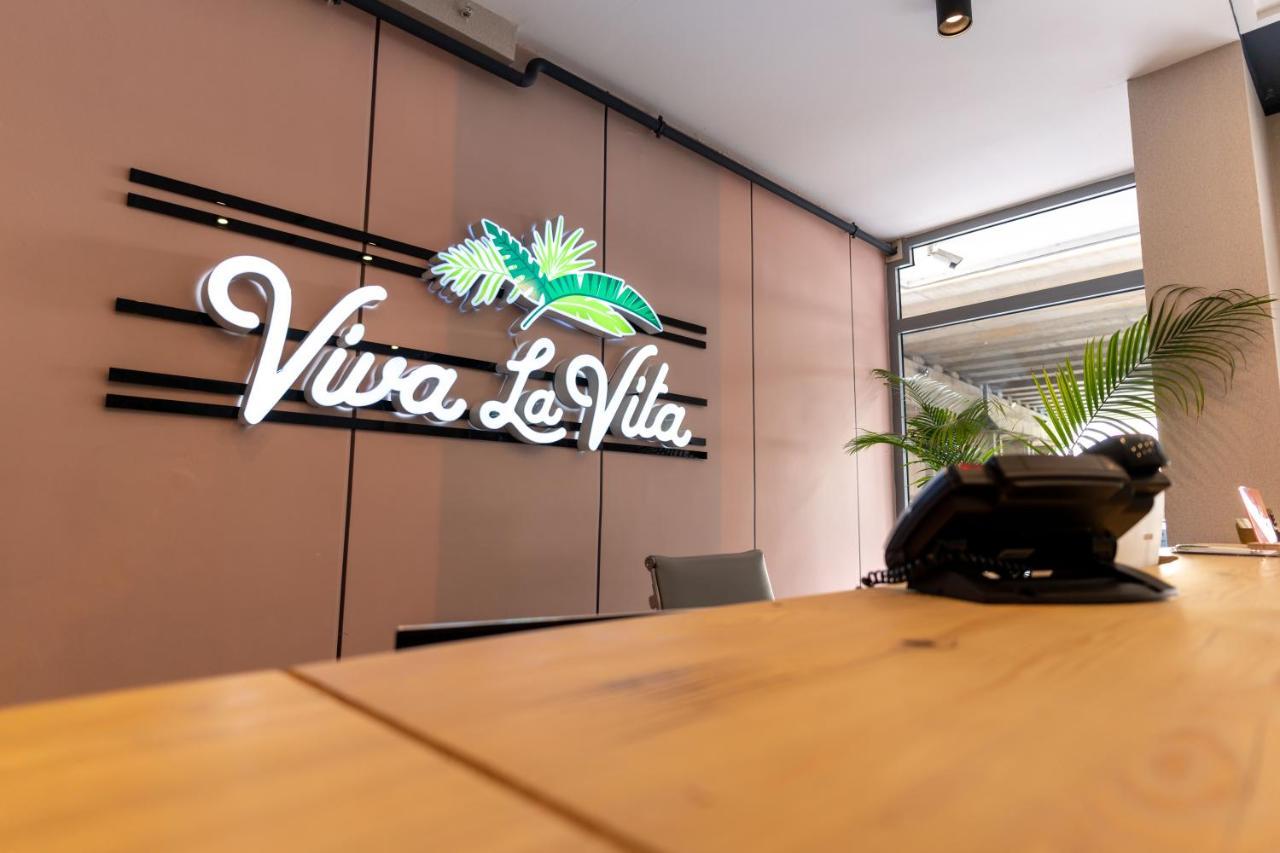 Viva La Vita Hotel Smirne Esterno foto