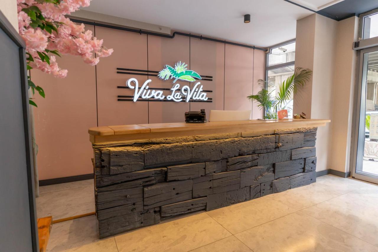 Viva La Vita Hotel Smirne Esterno foto